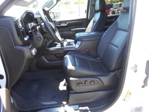 Used 2022 GMC Sierra 1500 SLT w/ SLT Premium Plus Package image 5