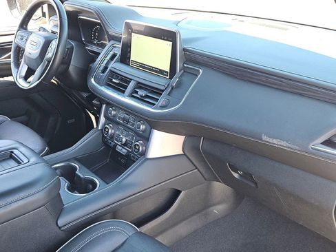 Used 2023 GMC Yukon SLT image 28