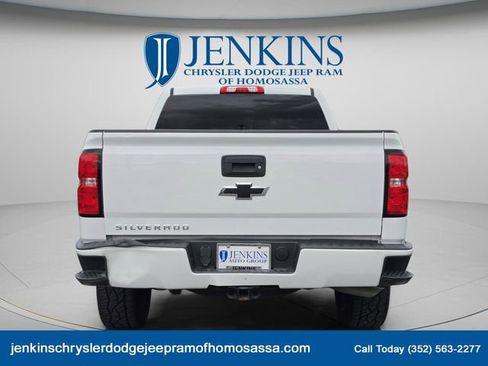 Used 2018 Chevrolet Silverado 1500 Custom w/ Custom Value Package RWD image 5