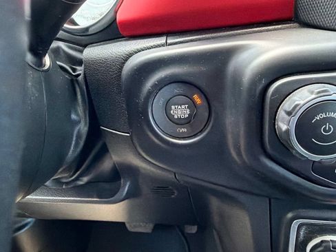 Used 2022 Jeep Wrangler Unlimited Rubicon w/ Dual Top Group AWD/4WD image 61