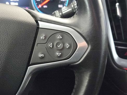 Used 2020 Chevrolet Traverse LT image 27