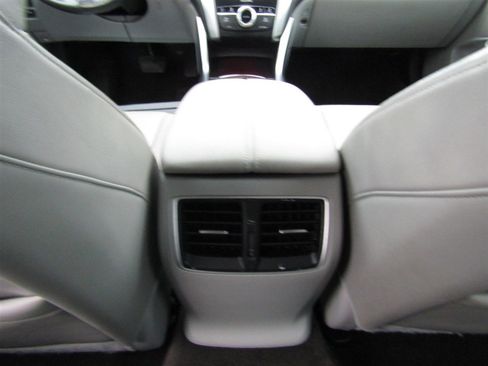 Used 2016 Acura TLX V6 SH-AWD w/ Technology Pkg image 24