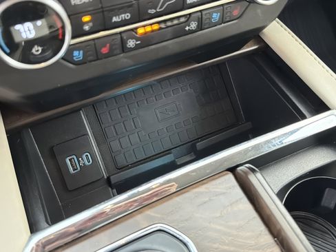 Used 2020 Ford Expedition Platinum image 37