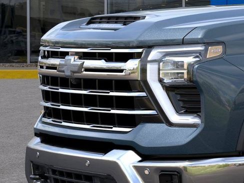 New 2026 Chevrolet Silverado 2500 LTZ w/ LTZ Plus Package AWD/4WD image 37