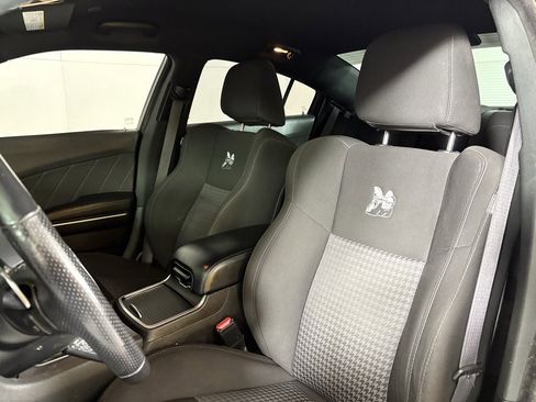 Used 2022 Dodge Charger Scat Pack w/ Driver Convenience Group image 23