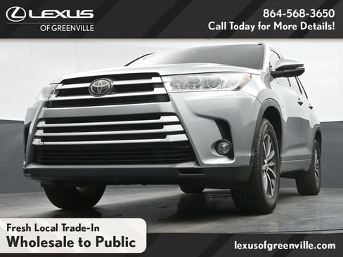 Used 2017 Toyota Highlander XLE FWD image 32