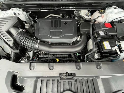 Used 2025 Chevrolet Blazer LT AWD/4WD image 32