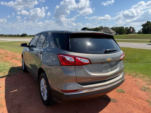 Used 2018 Chevrolet Equinox LT image 10