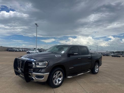 Used 2019 RAM 1500 Big Horn RWD image 9