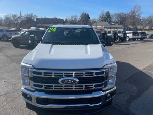 Used 2024 Ford F250 XLT w/ FX4 Off-Road Package image 2