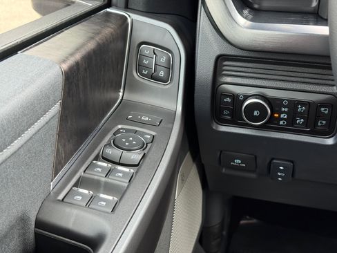 New 2025 Ford F250 Lariat w/ Lariat Ultimate Package image 50