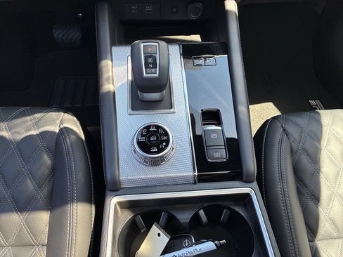 New 2026 Nissan Rogue Platinum AWD/4WD image 25