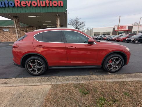 Used 2018 Alfa Romeo Stelvio Ti image 8