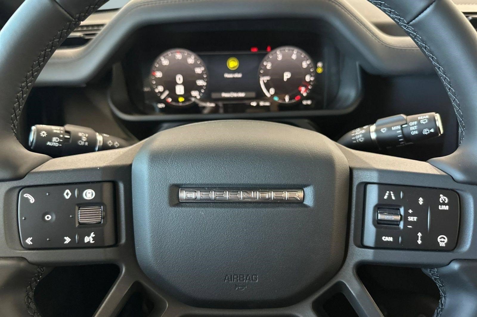 New 2026 Land Rover Defender 110 X-Dynamic SE AWD/4WD image 26