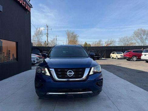 Used 2018 Nissan Pathfinder S image 2