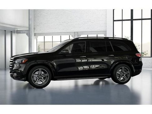 Used 2026 Mercedes-Benz GLS 450 4MATIC image 36