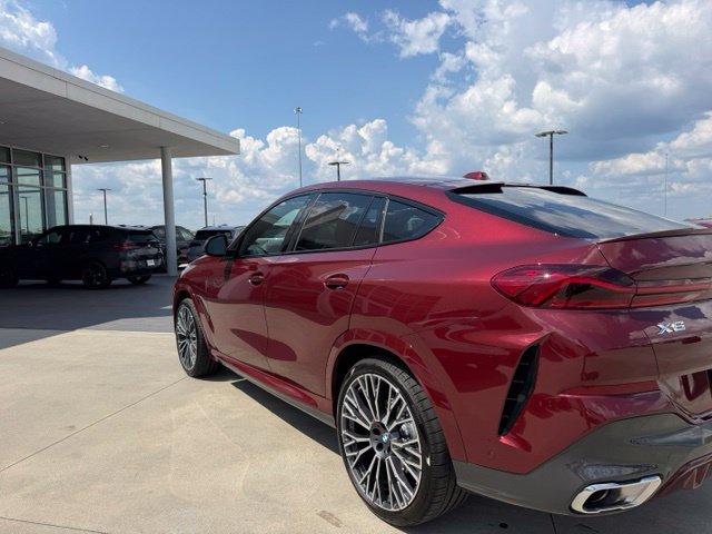 Used 2026 BMW X6 xDrive40i AWD/4WD image 8
