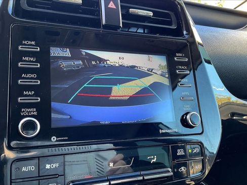 Used 2021 Toyota Prius LE image 17