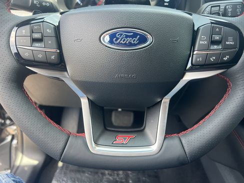 New 2026 Ford Explorer ST AWD/4WD image 9