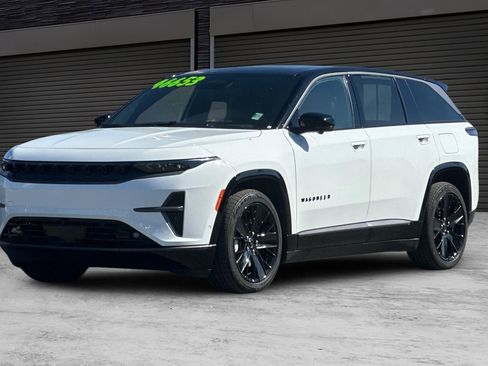 Used 2024 Jeep Wagoneer Launch Edition image 9