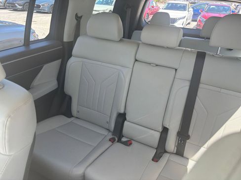 Used 2025 Hyundai Santa Fe SEL AWD/4WD image 42
