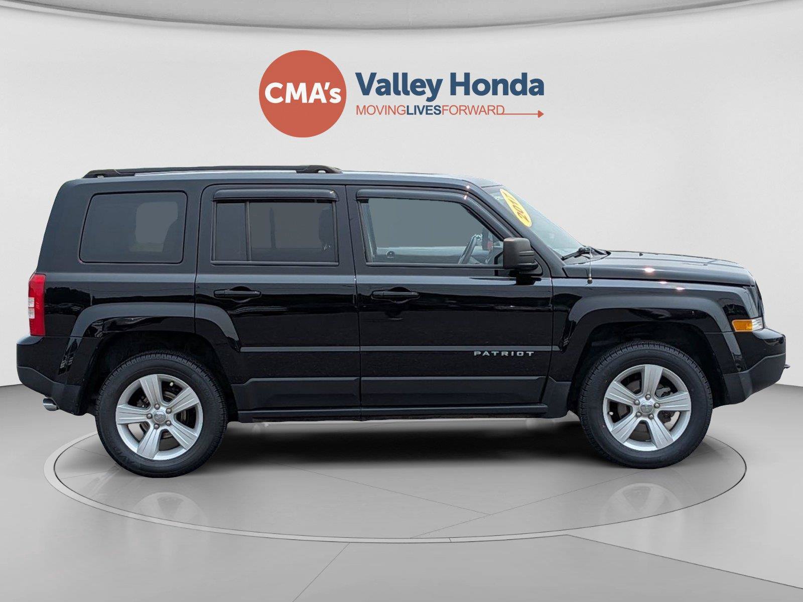 Used 2017 Jeep Patriot Latitude AWD/4WD image 6