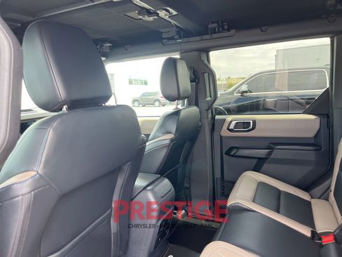 Used 2024 Ford Bronco Wildtrak AWD/4WD image 30