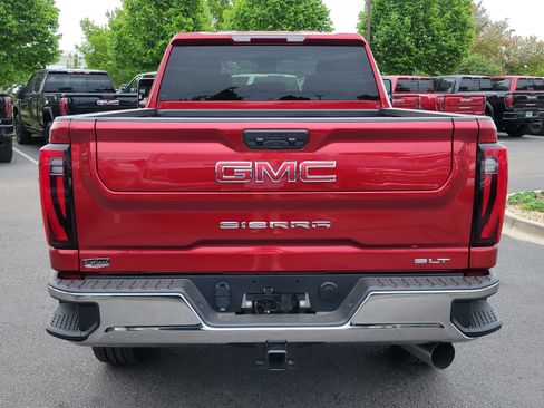 New 2026 GMC Sierra 2500 SLT AWD/4WD image 4