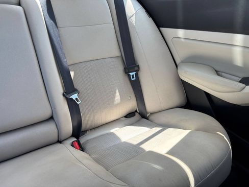 Used 2025 Nissan Altima 2.5 SV FWD image 36