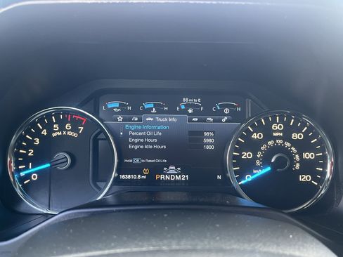 Used 2015 Ford F150 Platinum w/ Equipment Group 701A Luxury AWD/4WD image 18