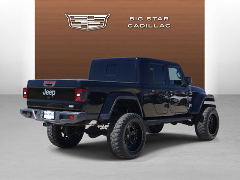 Used 2020 Jeep Gladiator Overland image 5