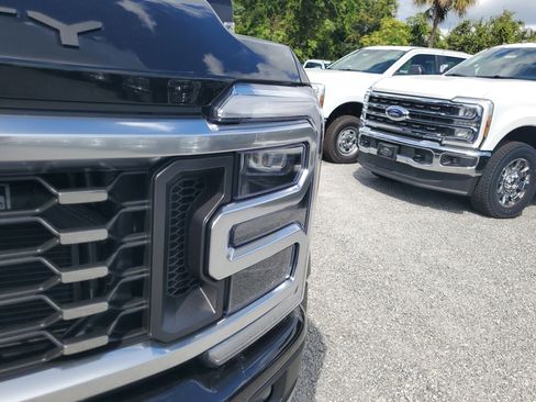 New 2026 Ford F450 Platinum w/ FX4 Off-Road Package image 4