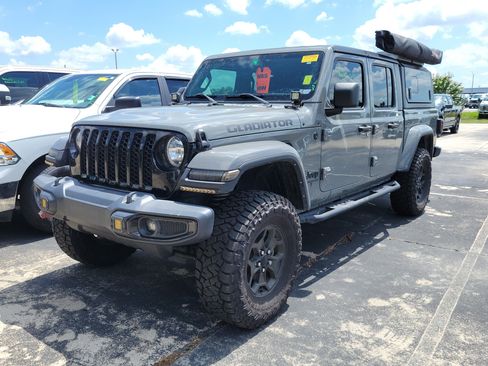 Used 2021 Jeep Gladiator Sport AWD/4WD image 3