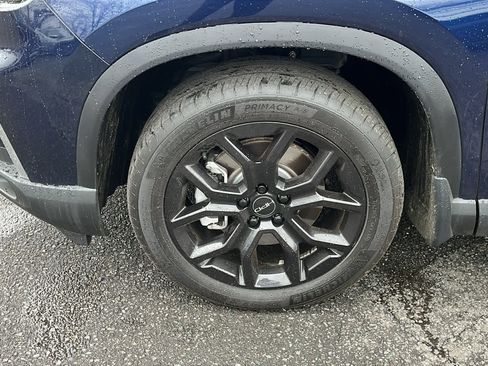 Used 2025 Honda Pilot Elite image 8