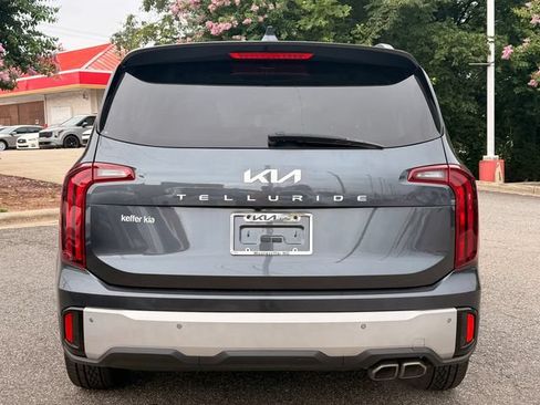 Certified 2024 Kia Telluride S w/ S Sunroof Package FWD image 4