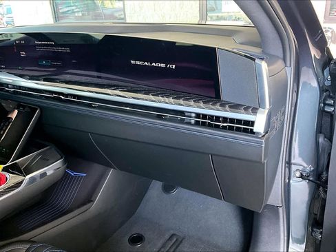 Used 2026 Cadillac Escalade IQ Sport 1 image 18