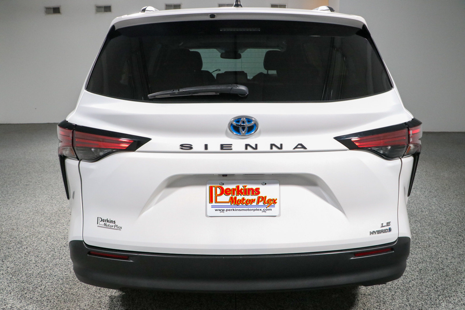 Used 2021 Toyota Sienna LE w/ LE Plus Package FWD image 8