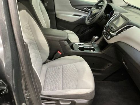 Used 2018 Chevrolet Equinox LT FWD image 18