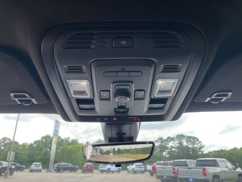 Used 2021 GMC Yukon Denali w/ Denali Ultimate Package RWD image 22