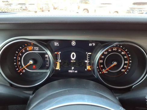 Used 2023 Jeep Wrangler Unlimited Sahara w/ LED Lighting Group AWD/4WD image 37