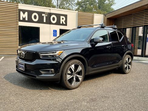 Used 2022 Volvo XC40 P8 Recharge Plus AWD/4WD image 3
