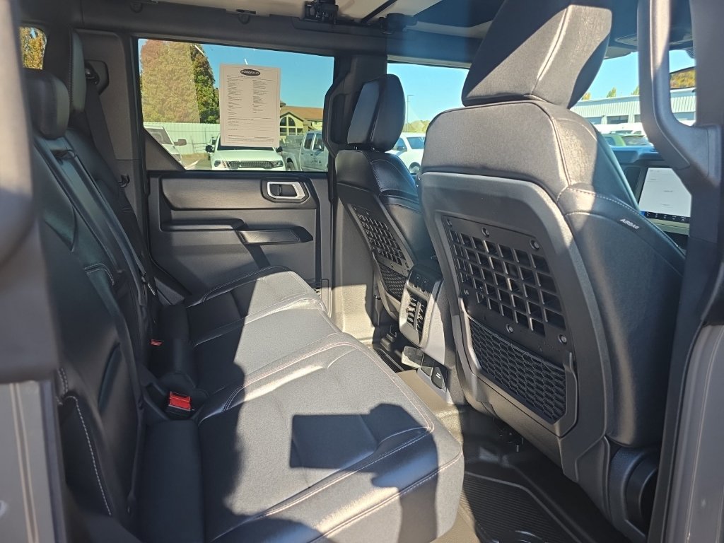 Used 2026 Ford Bronco Badlands AWD/4WD image 11