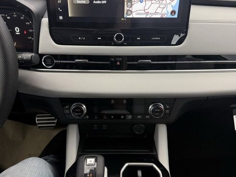 New 2025 Mitsubishi Outlander SE image 20