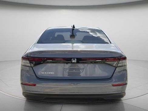 Used 2025 Honda Accord SE image 5