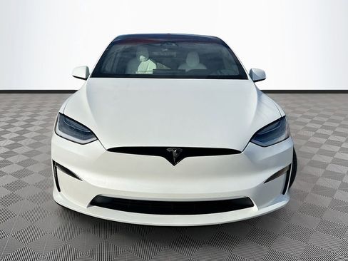 Used 2022 Tesla Model X image 2