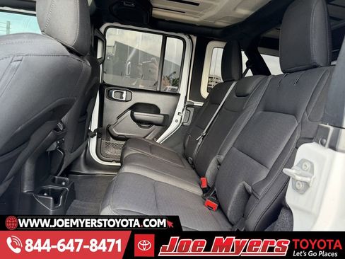 Used 2022 Jeep Wrangler Unlimited Sport image 27