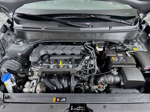 Used 2025 Hyundai Venue Limited FWD image 42