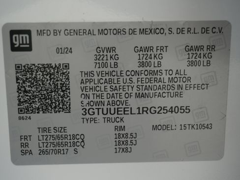 Used 2024 GMC Sierra 1500 AT4 w/ Technology Package AWD/4WD image 37
