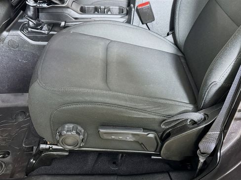 Used 2022 Jeep Wrangler Unlimited Sport image 20