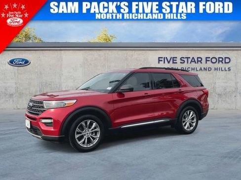 Used 2022 Ford Explorer XLT w/ Equipment Group 202A RWD image 4
